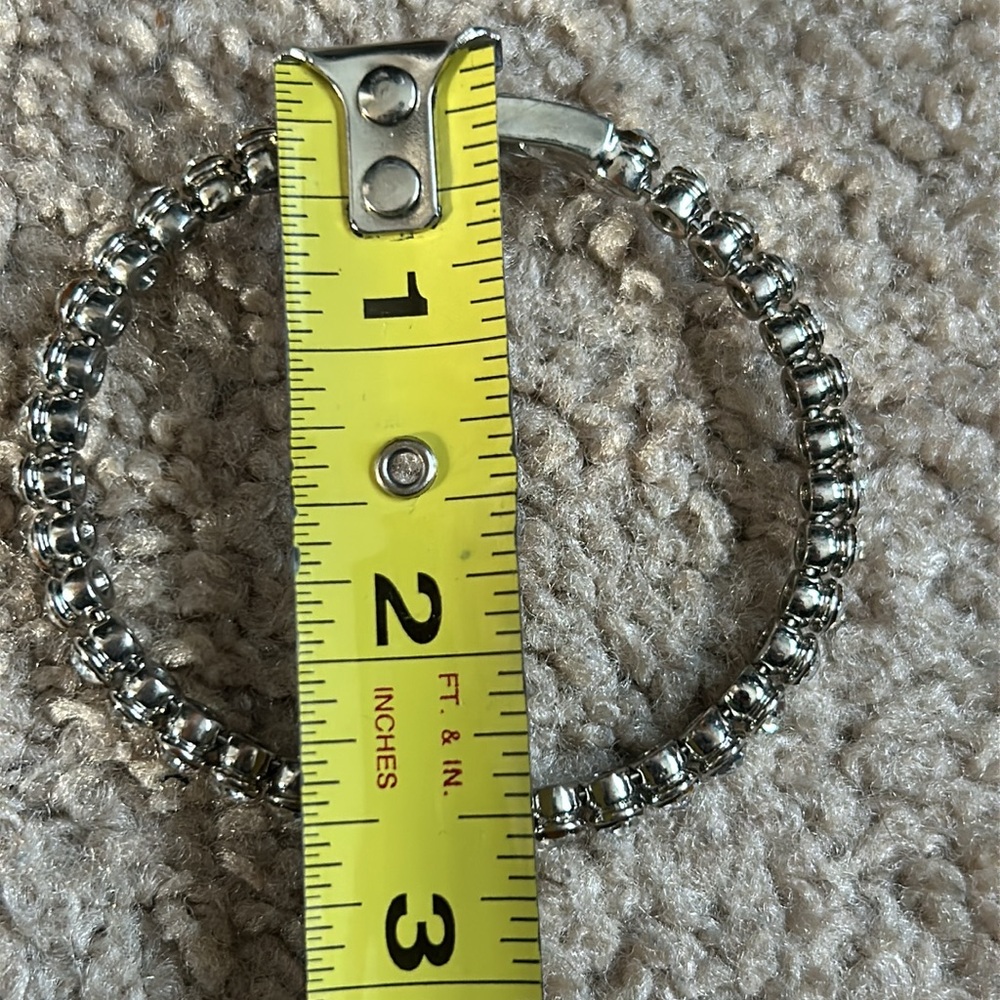 Women’s‎ vintage dainty silver tone crystal bangle bracelet with cross one size - Picture 7 of 7
